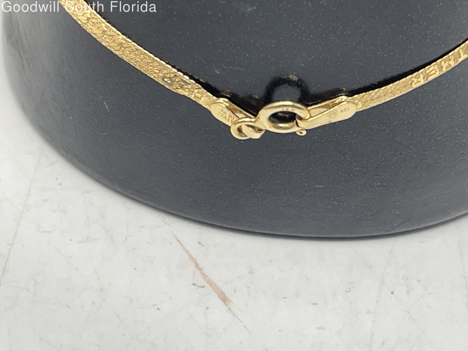 Gold 14K Bracelet Women’s (Stamped 14K. Tested 13.79KT) Weight 1.0gr.