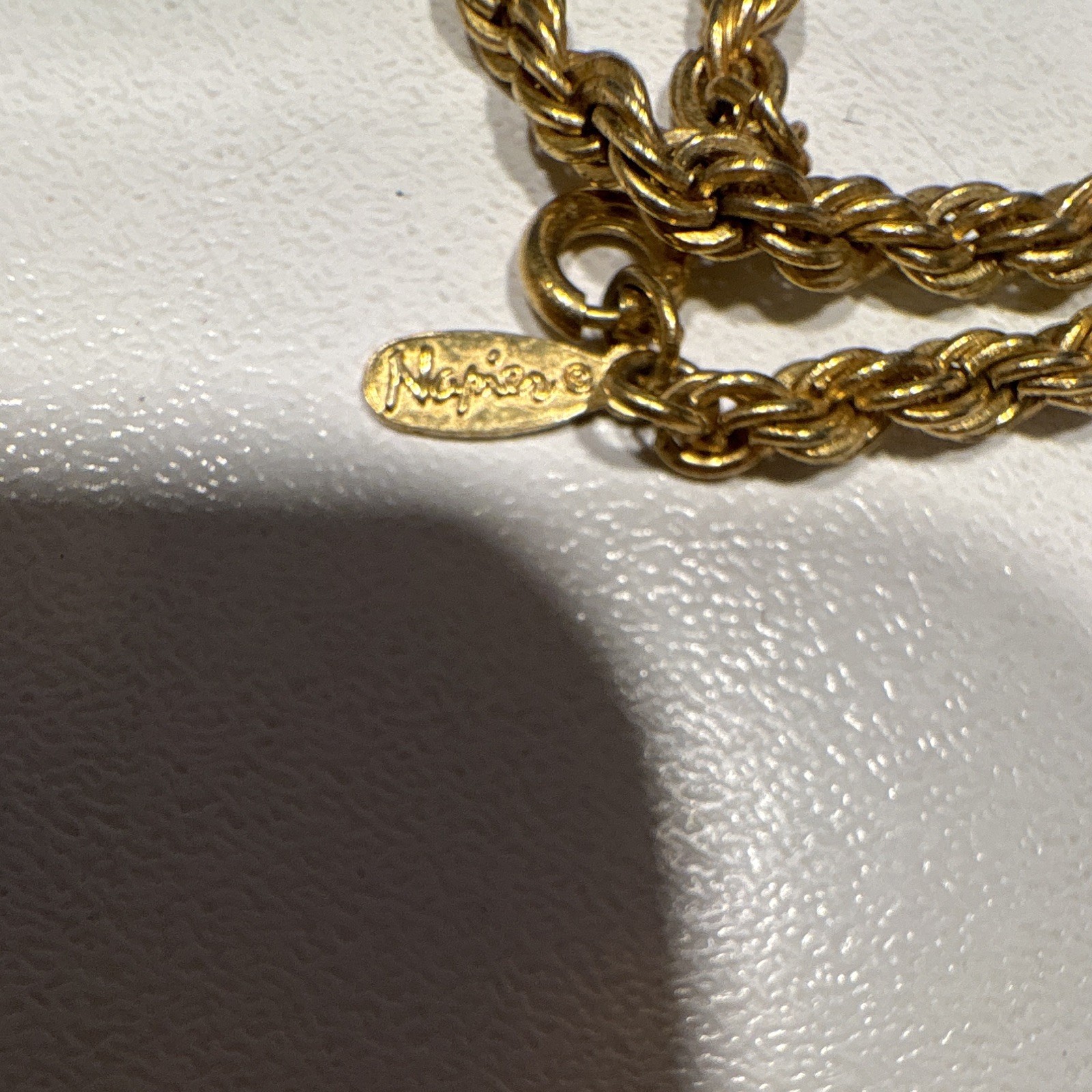 Gold Tone Oval Photo Locket Pendant Necklace Rope Chain 30 in Floral
