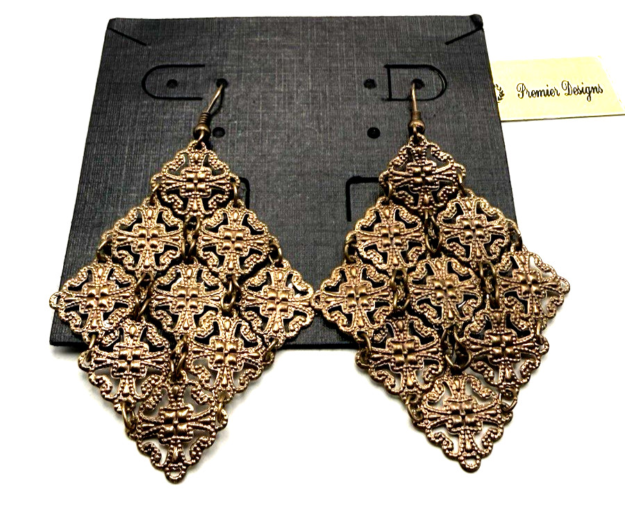 NWT Plunder ‘MOVEMENT’ Open Work Filigree Lace Pierced Dangle Earrings