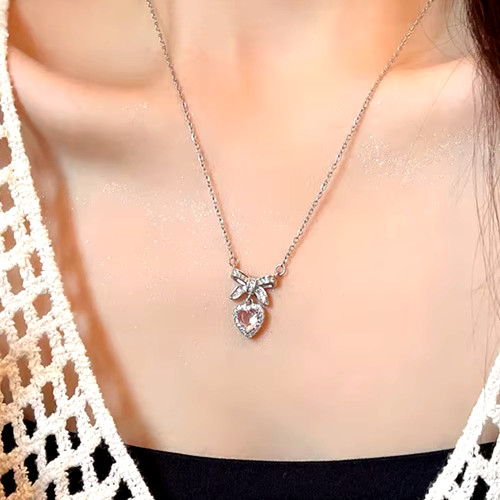Super Cute Bow Pink HEART Valentine LOVE Rhinestone Betsey Johnson NECKLACE