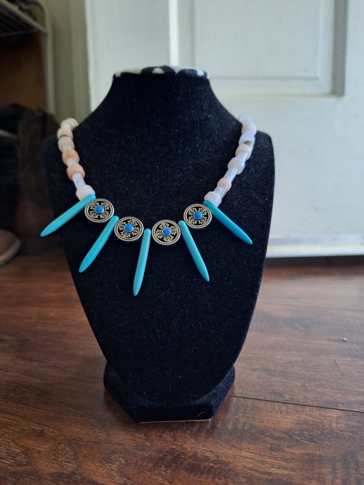 Red and blue , howlite and silver color punk necklace for both women and men