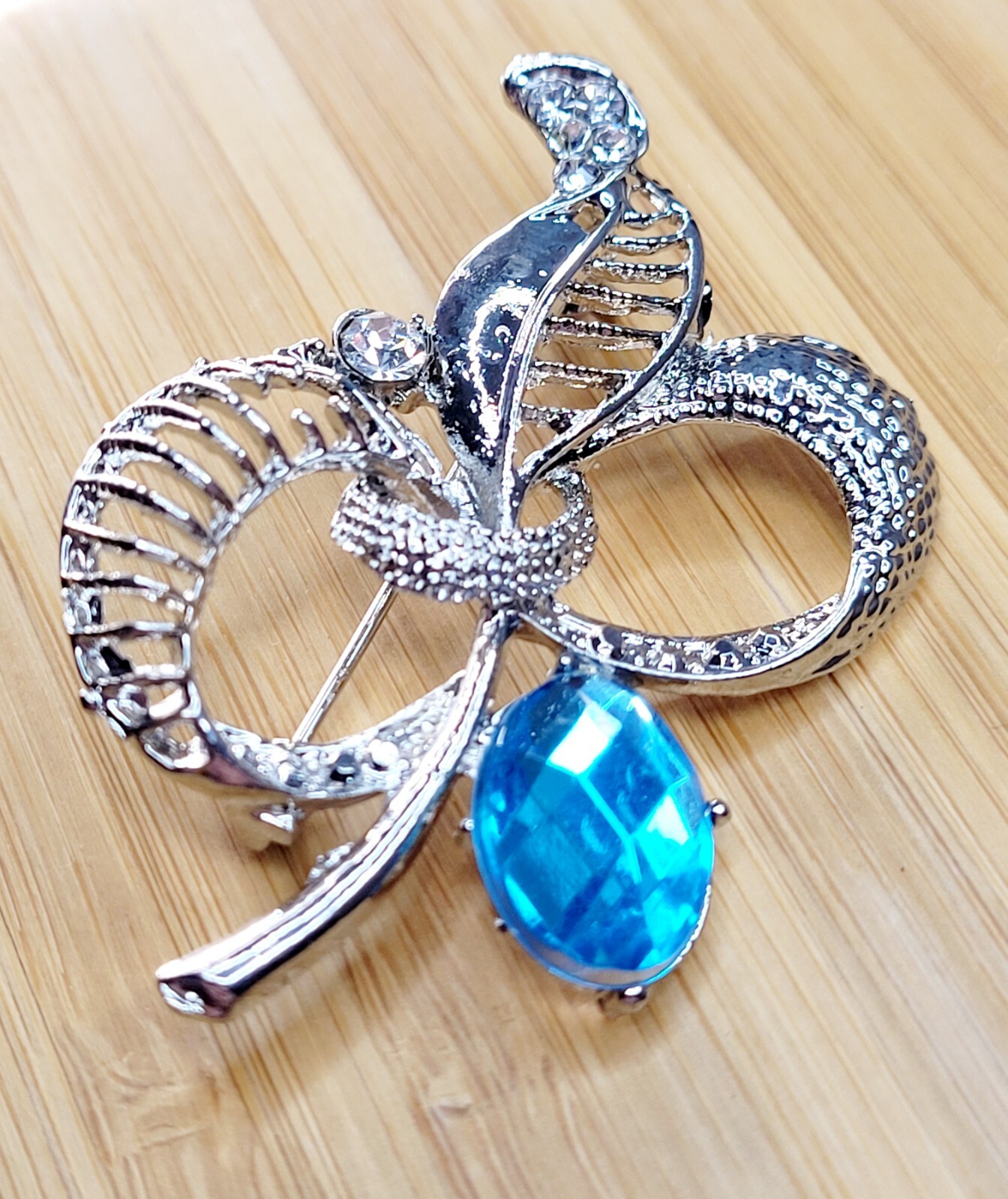 Vintage Brooch Leaf Blue Handmade, Gift bag Included BRAND NEW