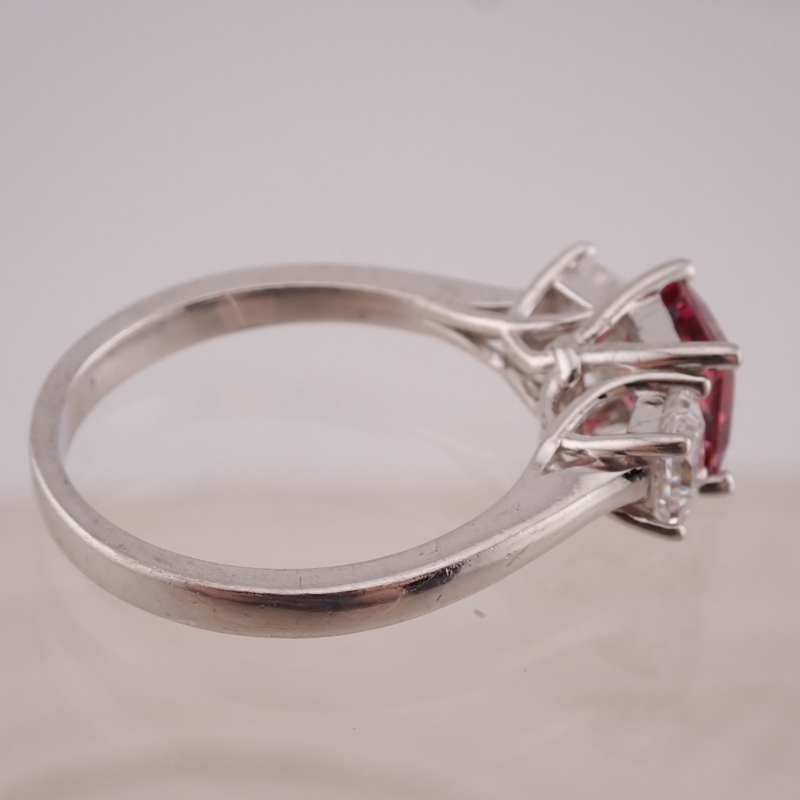 Berricle Simulated Ruby Clear CZ Sterling Silver Size 8 Ring Weighs 3.8 grams