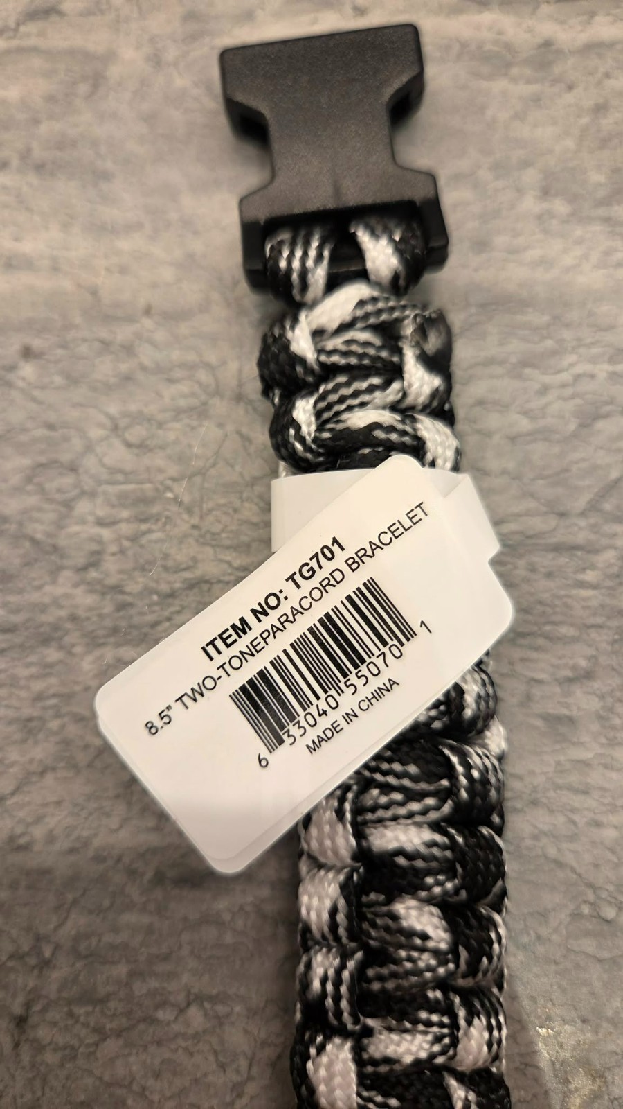 Paracord Bracelet with Black & White Color – Cobra Weave Style – NWT