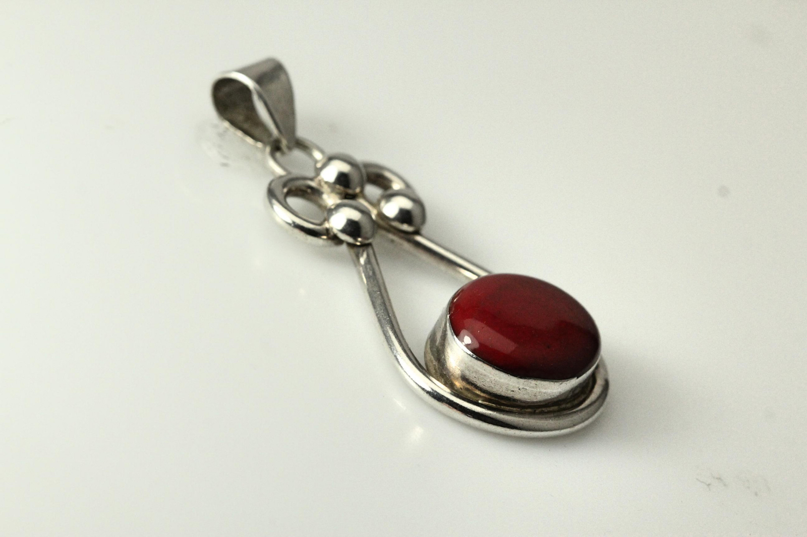 925 Sterling Silver Oval Red Carnelian Stone Pendant 13.3 Grams (PEN6298)