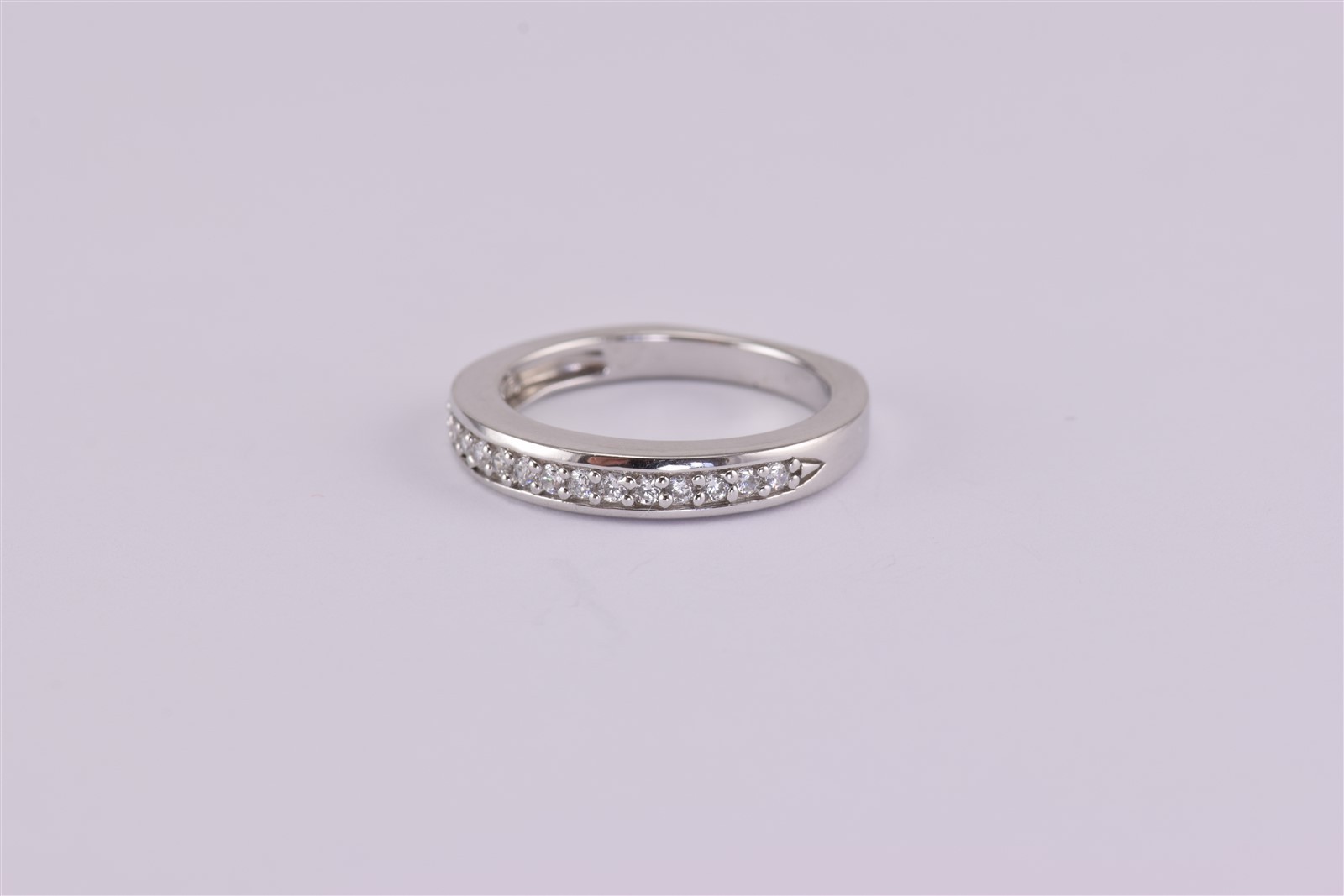 Sterling Silver 3.5mm Cubic Zirconia Accented Band Anniversary Ring 925 Sz: 6