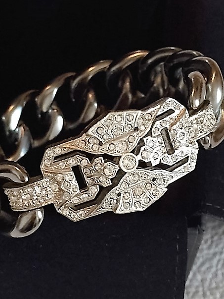 CHANEL DECO CRYSTAL RUTHENIUM CHAIN BANGLE CUFF BRACELET STYLE & EDGE NEW ITALY