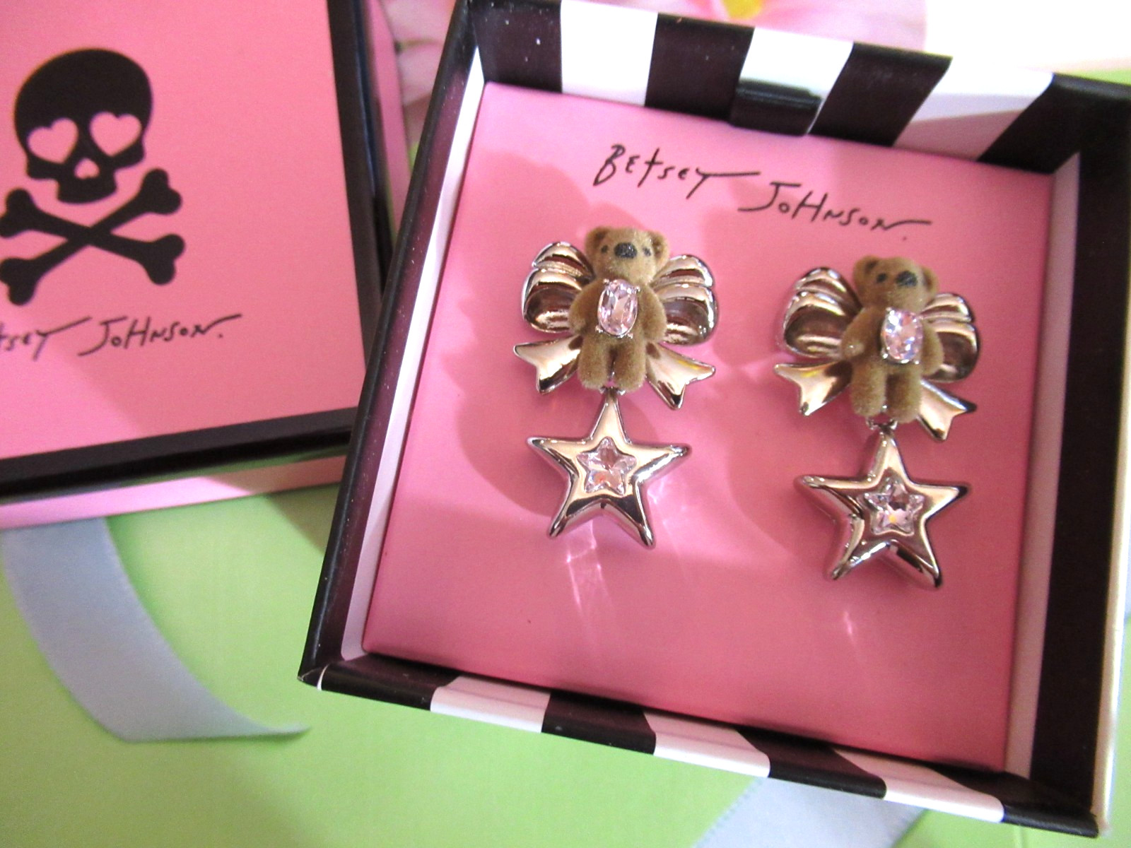 Betsey Johnson Authentic Felted Teddy Bear Star Drop Earrings NIB