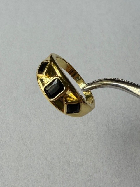 Onyx-like Bellezza Black Spinel Italian Goldtone Ring SIZE 8 stamped ITAOR ITALY