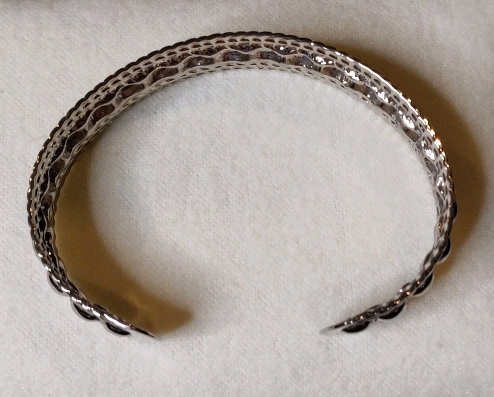 Beautiful Cuff Bracelet Silver Tone Textured 5/8″ Wide x 2.5″ Across Stud BOHO
