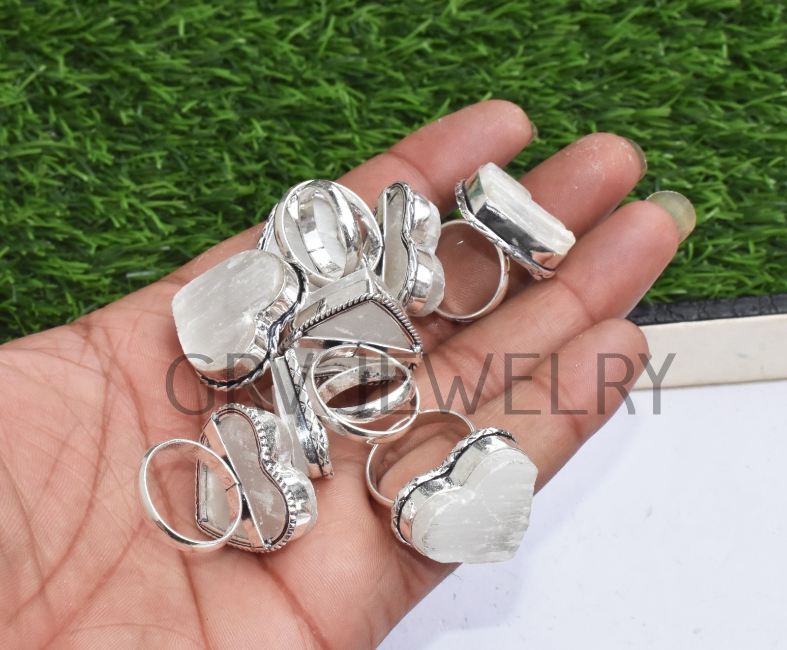 1-500 Pcs Selenite In Wholesale Stone Heart Rings Lot Bulk: Silver Plated Whr-72