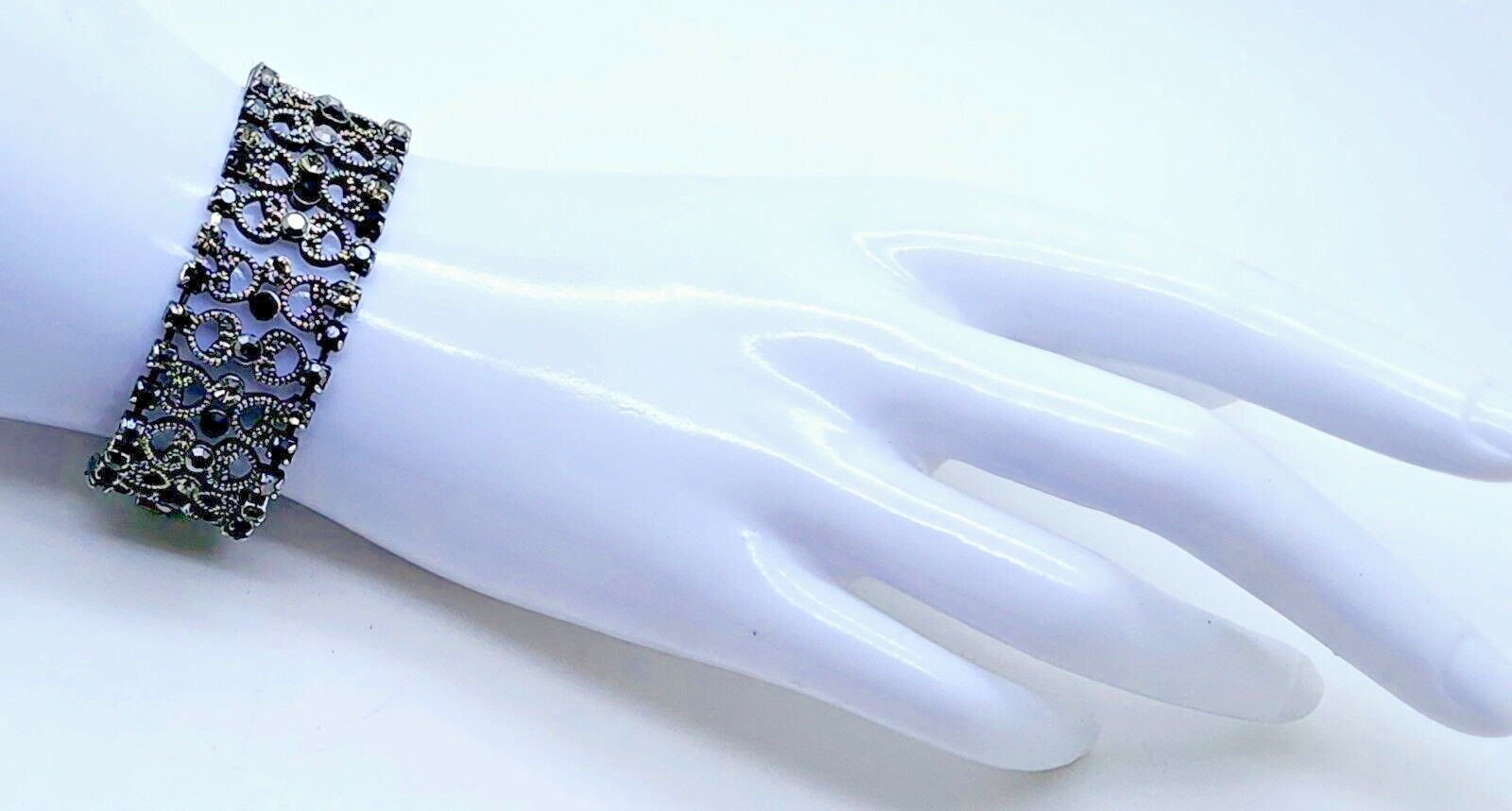 B001 Victoria style Antique Silver black & gray Crystal Rhinestone Bracelet