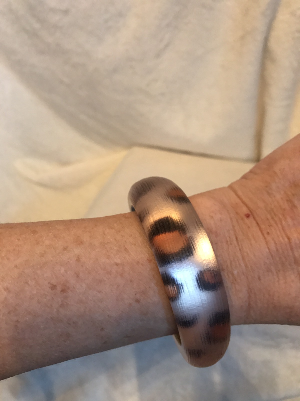 ALEXIS BITTAR Wide Pink Orange Black Leopard LUCITE Tapered Bangle Bracelet