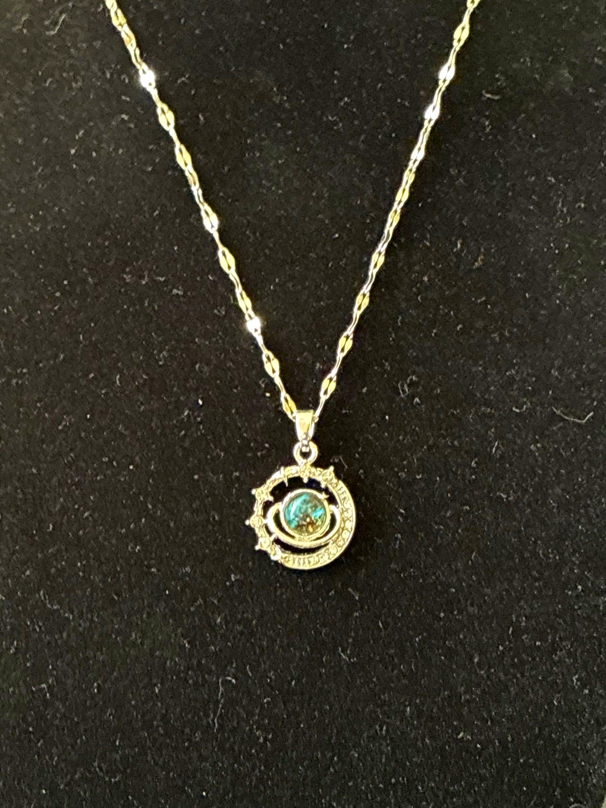 Silver Tone Rope Chain Necklace Round Blue Stone Bezel Charm Pendant