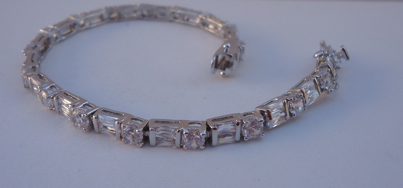925 STERLING SILVER LADIES TENNIS BRACELET18ct LAB CREATED DIAMOND / 7.5” LONG