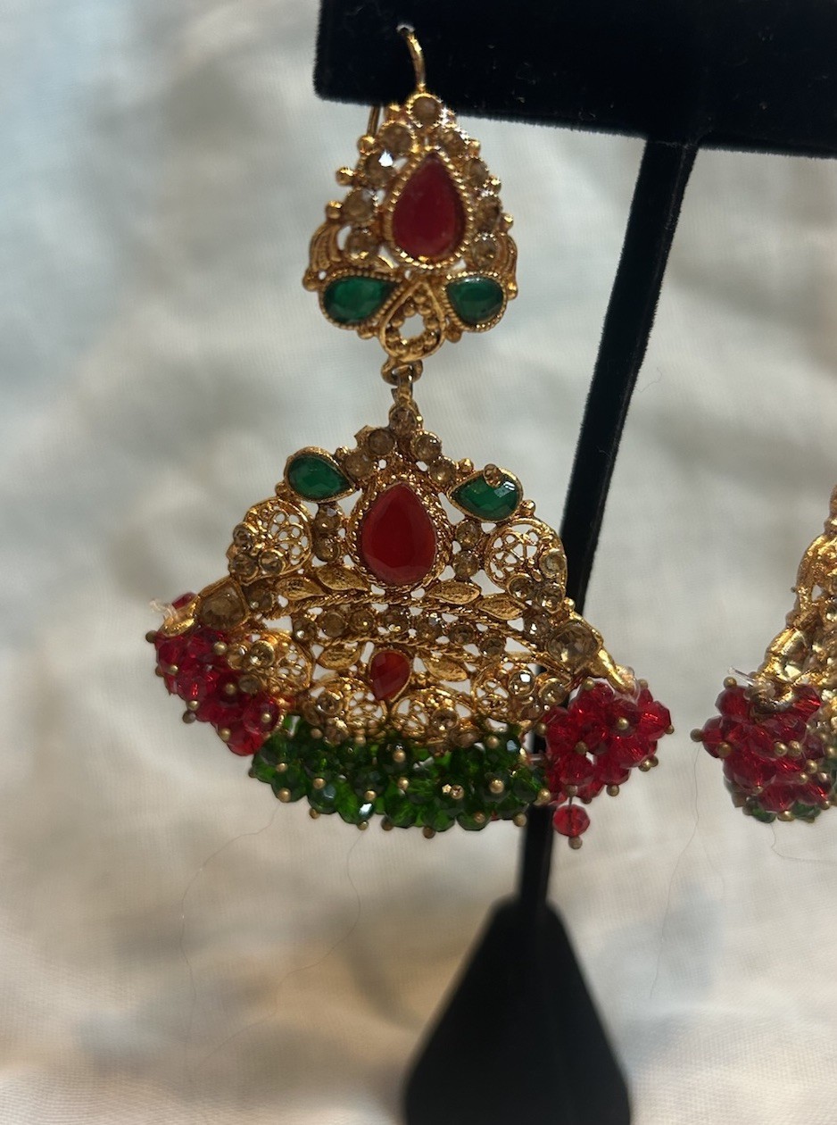 Gold Jewelry Set with Red and Green Details
