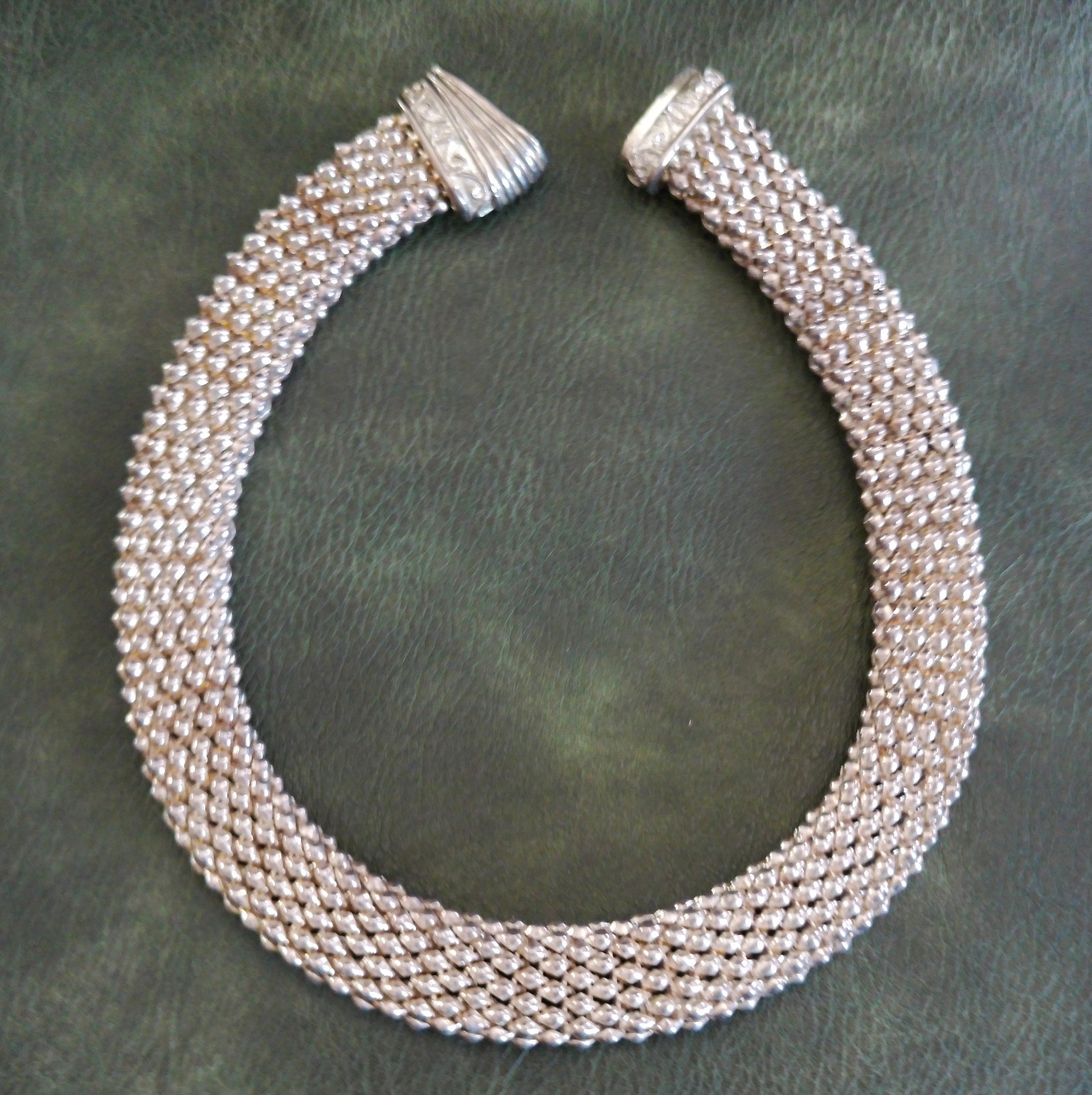 Vintage Gold Tone Collar Mesh Rope Necklace Magnetic Clasp Choker