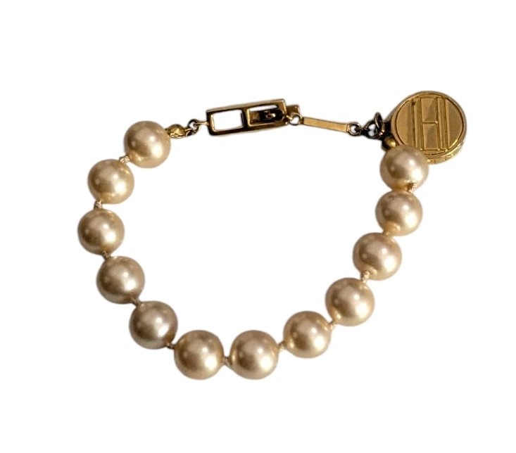 Tommy Hilfiger Large Faux pearl bracelet gold tone coin charm preppy minimalist