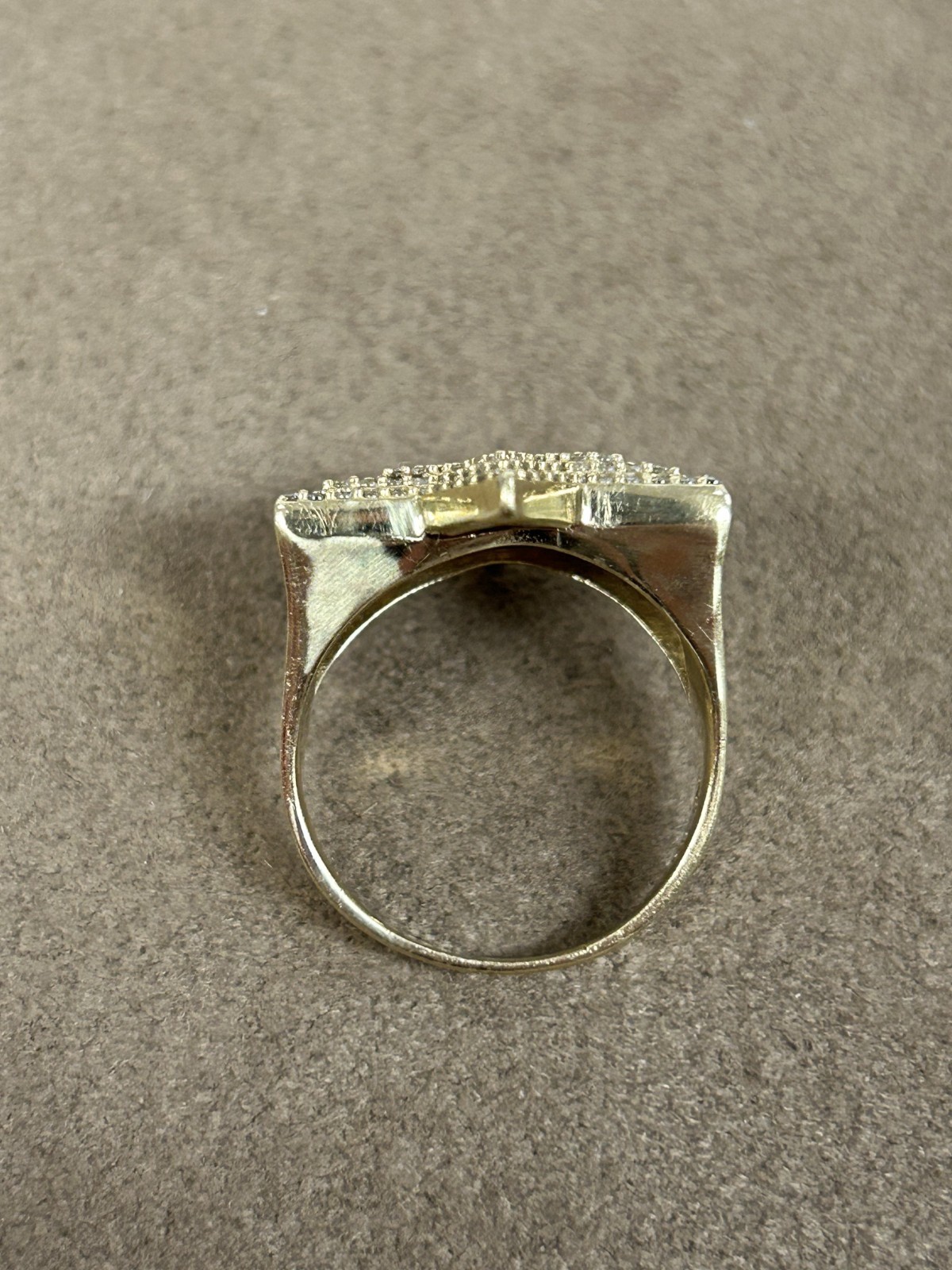 SPARKLY 10K YELLOW GOLD CZ STAR SHAPE RING SIZE 9.25