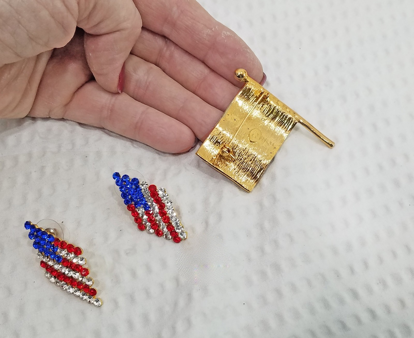 New! Red White & Blue Crystal Gold Tone American Flag Brooch and Stud Earrings