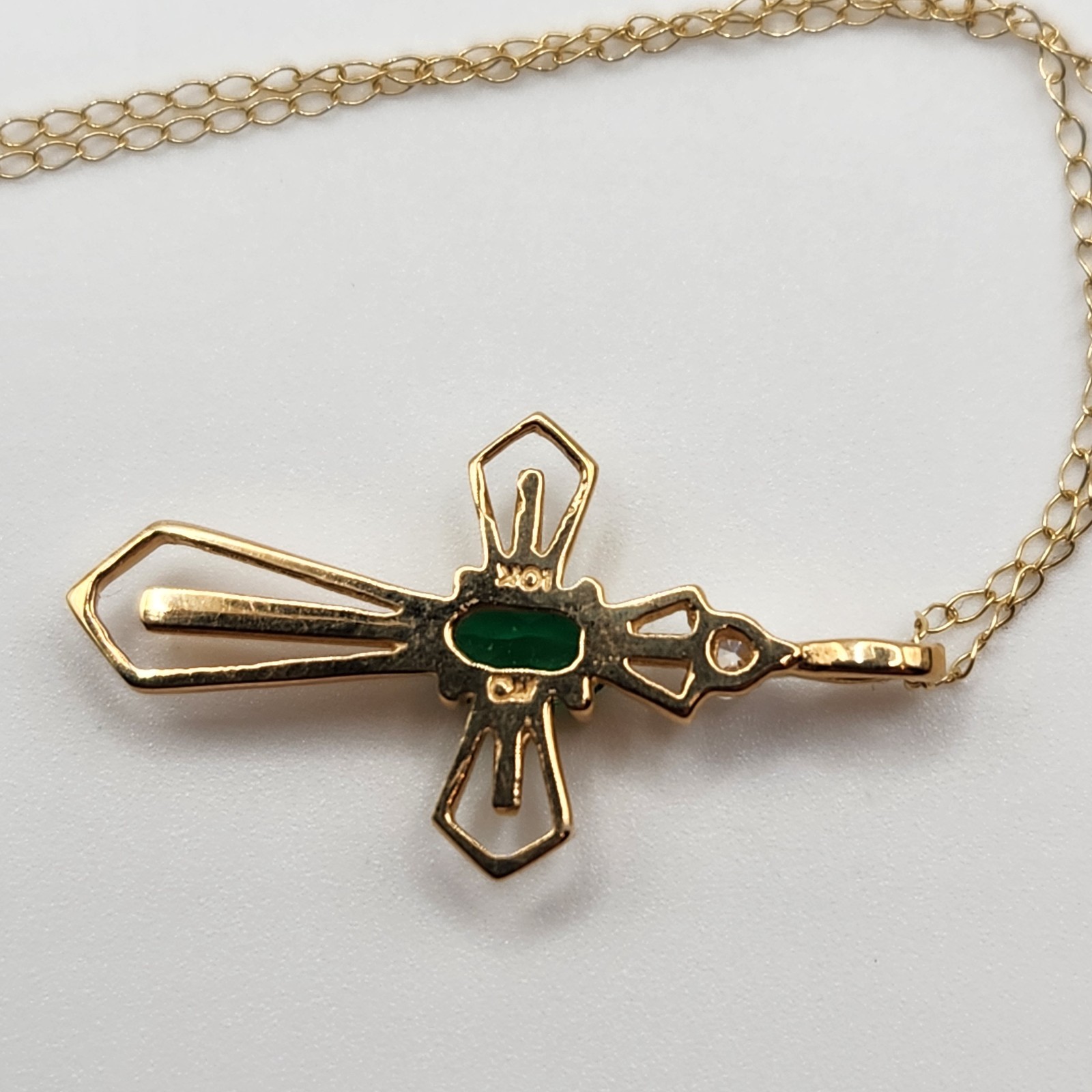 Dainty 10K Solid Gold Emerald & CZ Cross Pendant 18″ Gold Shell Necklace CW Box