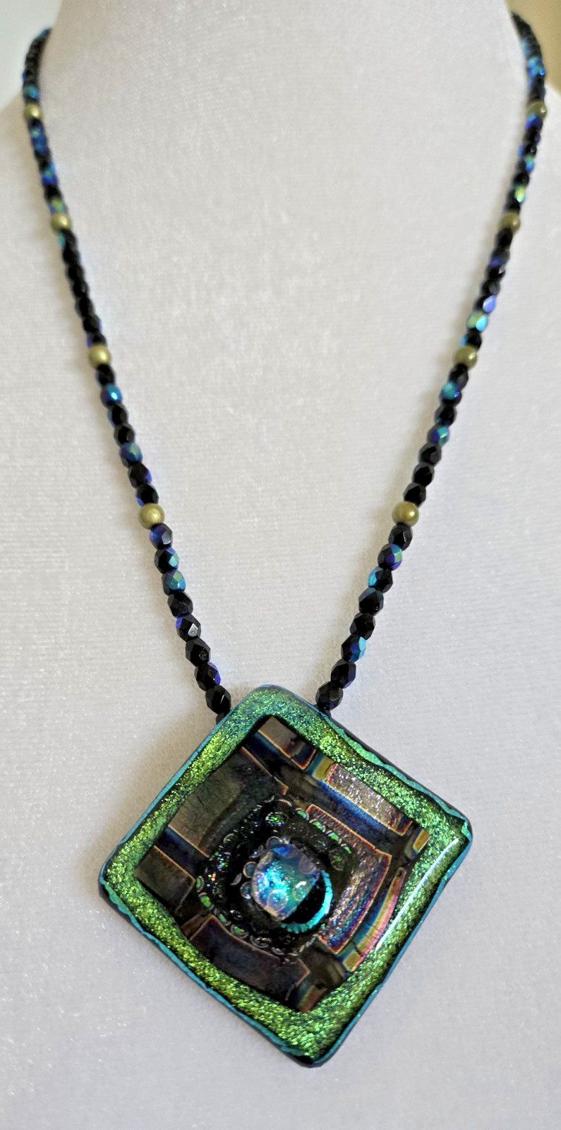 Work of Art Geometric Lightweight Necklace & Earrings 925 Connections