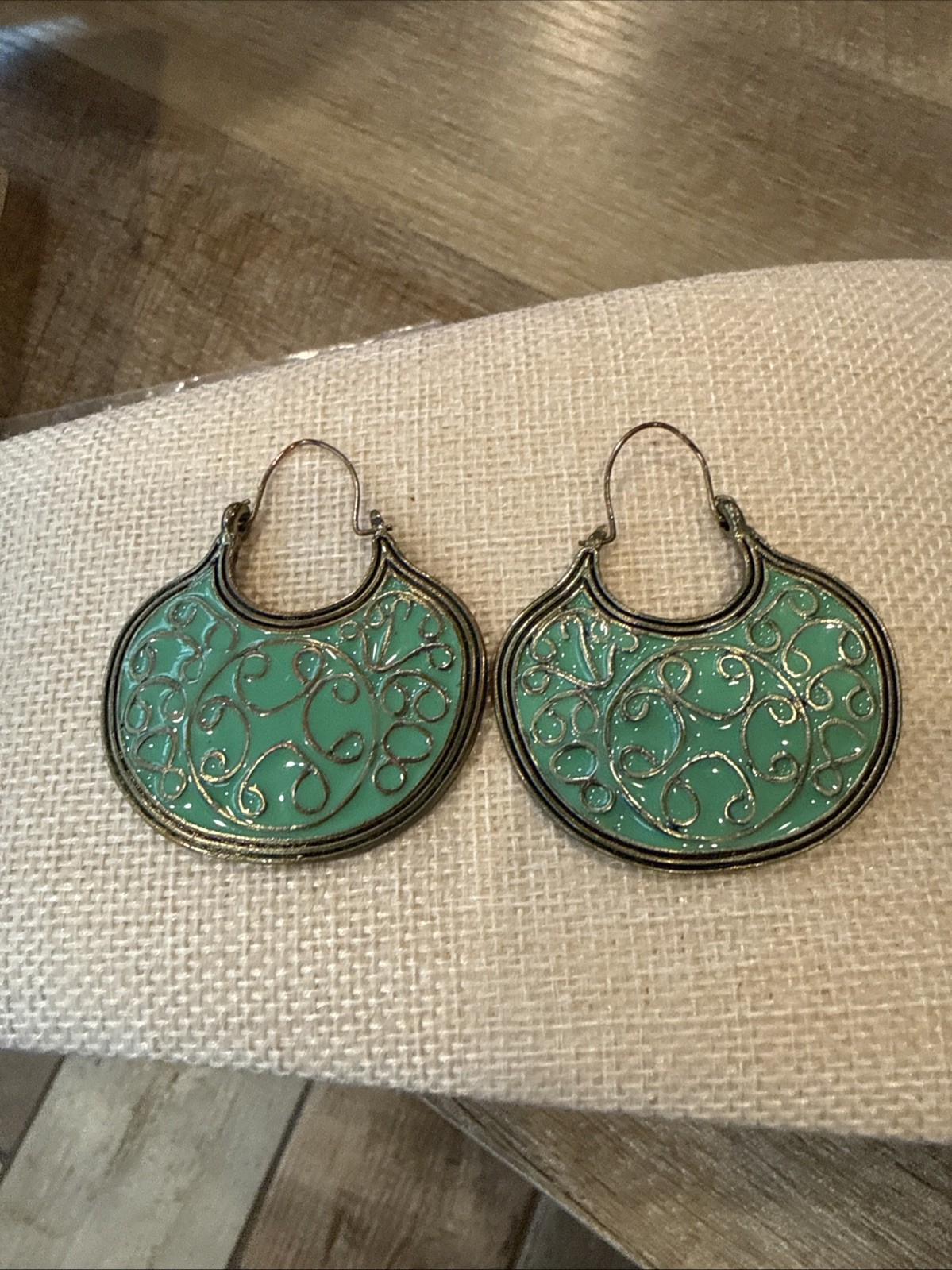 Teal Green Enamel Filigree Lace Lg Lightweight Dangle Earrings Circle Boho 2.25″