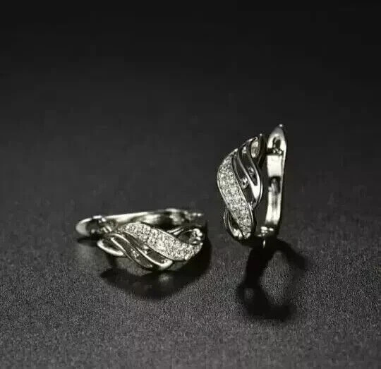 1.70Ct Round Cut Simulated Diamond Women Huggie Hoop Earring 14k White Gold Over