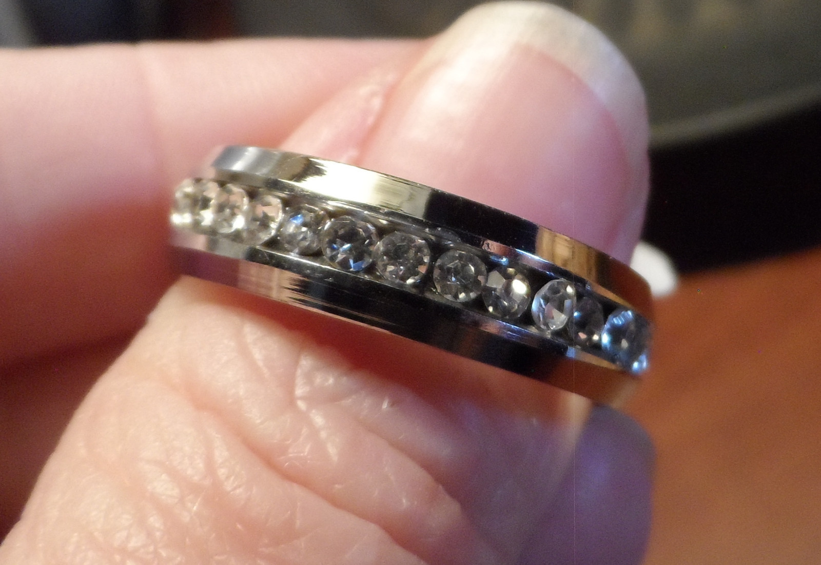 New AUSTRIAN CRYSTAL Mens Band Ring 8,9,9.25,9.5,10.5 Stainless Steel 6mm width