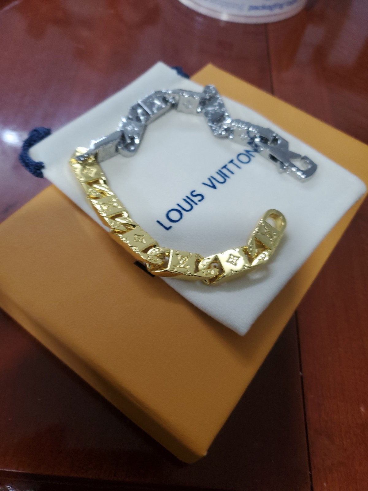 LOUIS VUITTON Bracelet Monogram 2 Toned Colorful Beautifull Just Gorgeous 7.48″