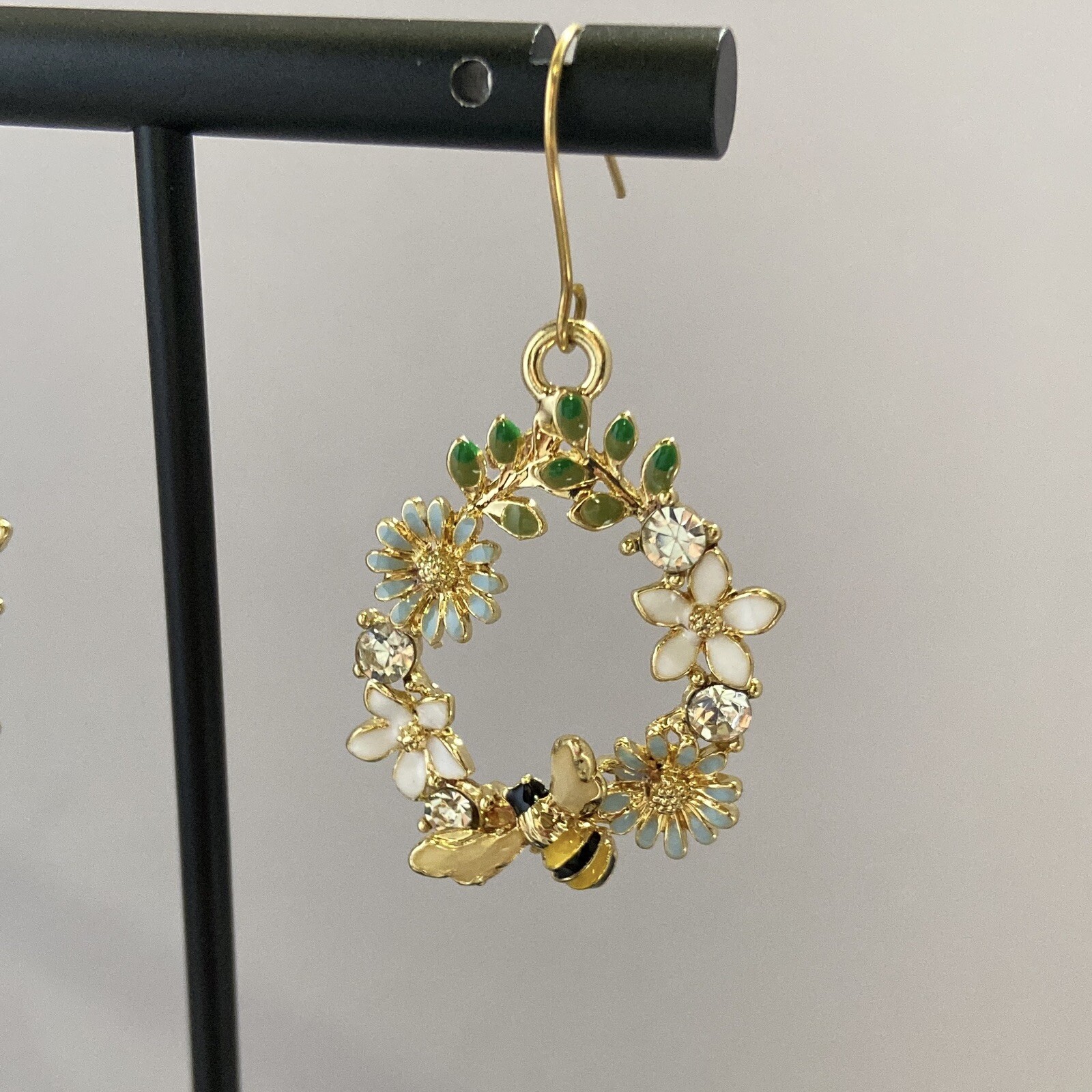 Honey Bee Flower Dangle Drop Earrings for Women,Bee Earrings,Flower Earrings
