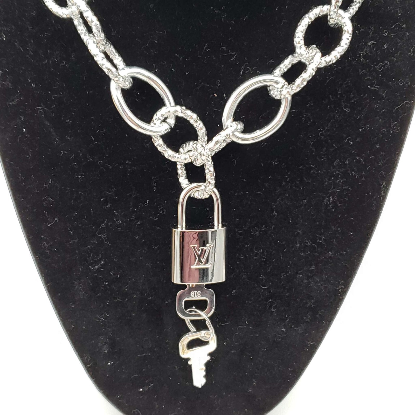 100% Auth Louis Vuitton Lock & Key with Unbranded Silver Plated Chain Necklace