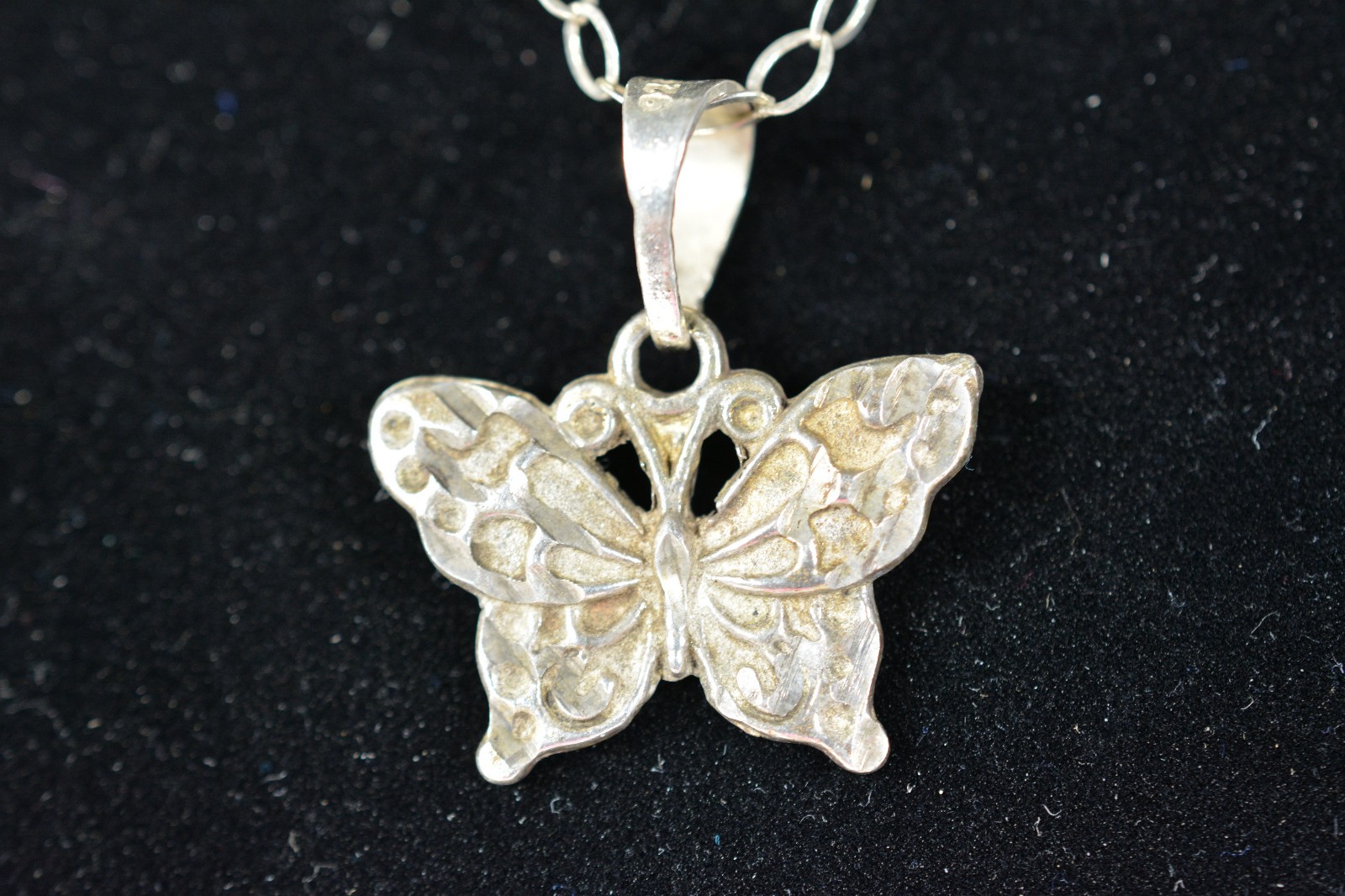 Stirling Silver .925 Butterfly Necklace 18″ 5 GRAMS