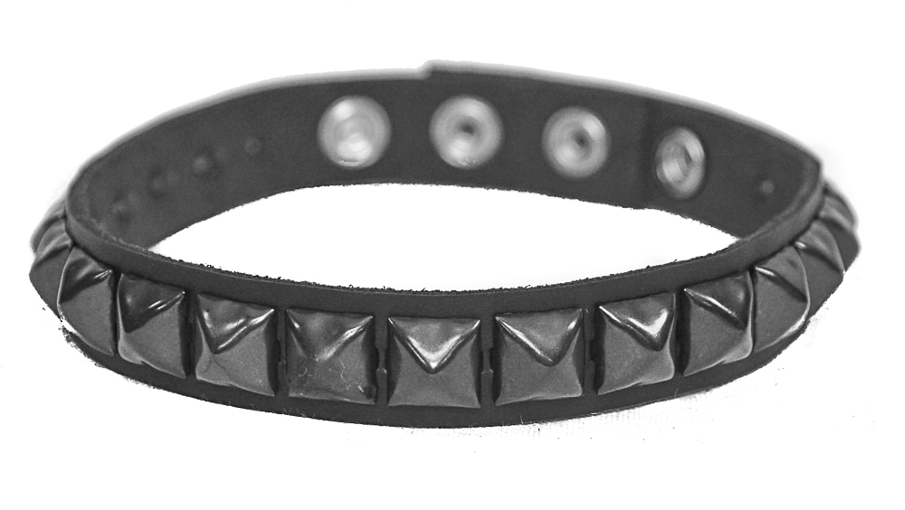 Arm Band Black Single Row Studded Leather 3 Snap Adjustable Gun Metal