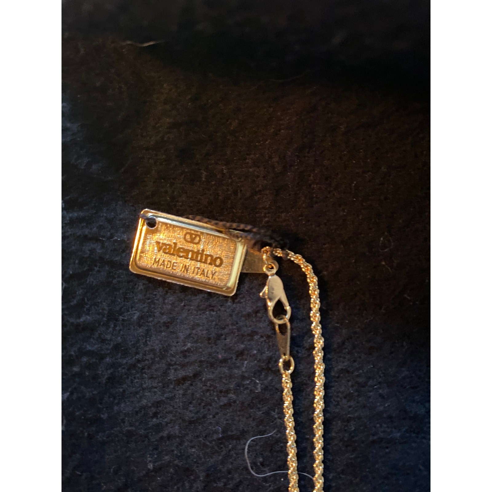 Brand New Vintage Valentino V Gold Chain Necklace Made in Italy Authentic