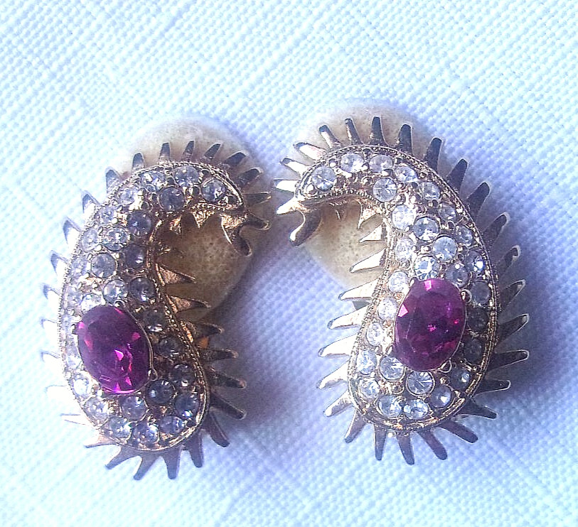 Kenneth Jay Lane KJL Vintage Maharani Paisley Enamel & Pearl Pin & Earrings Set