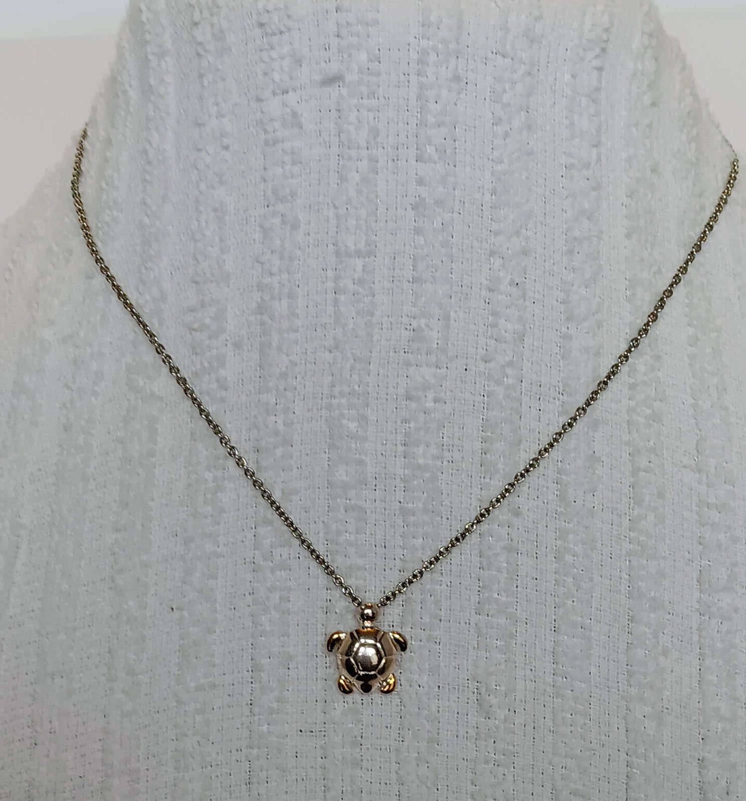 Silvertone Tortoise Sea Turtle Necklace & Earrings 18-20.5 in
