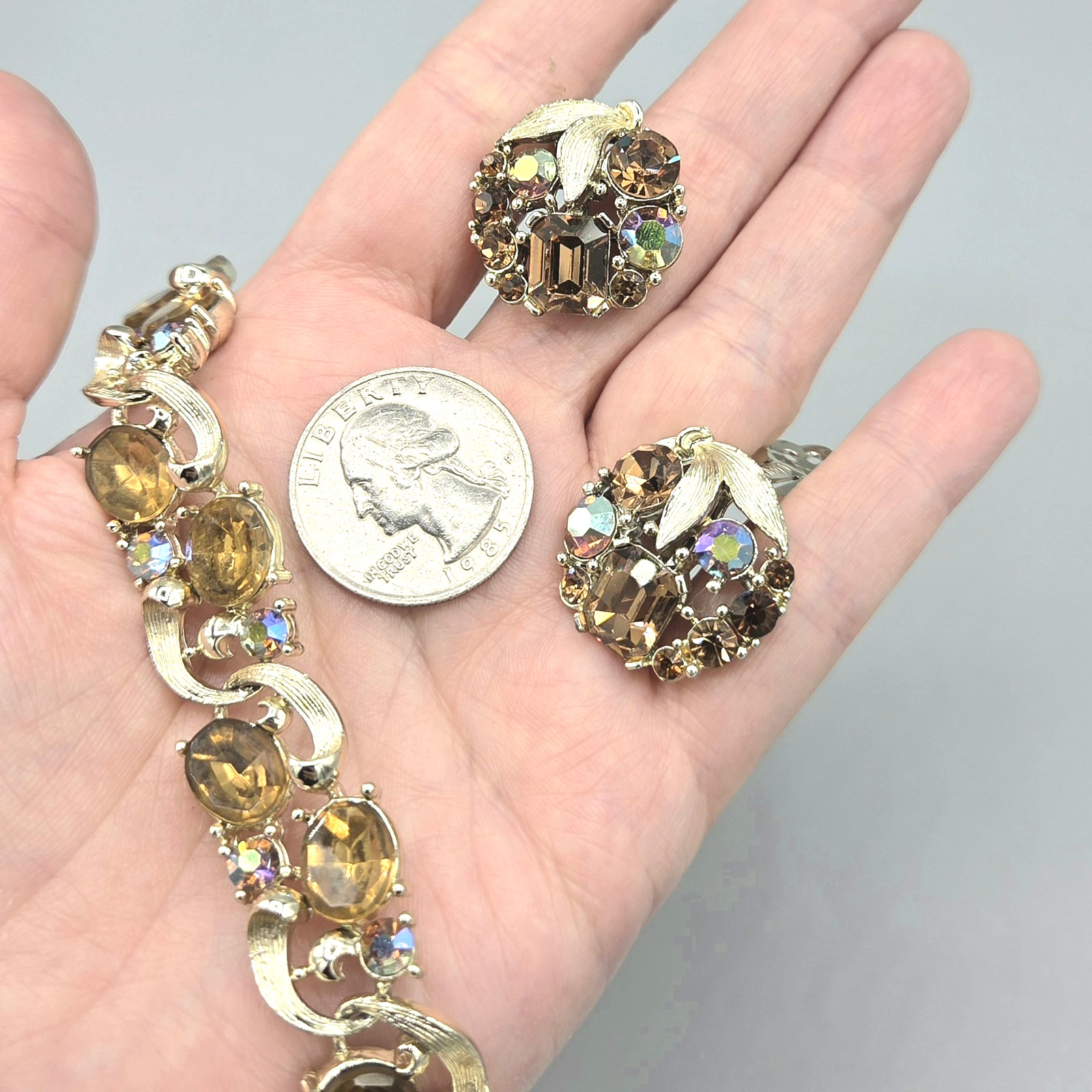 Vintage Lisner Signed Topaz & AB Rhinestone Gold Tone Necklace 16″ Clip Earrings