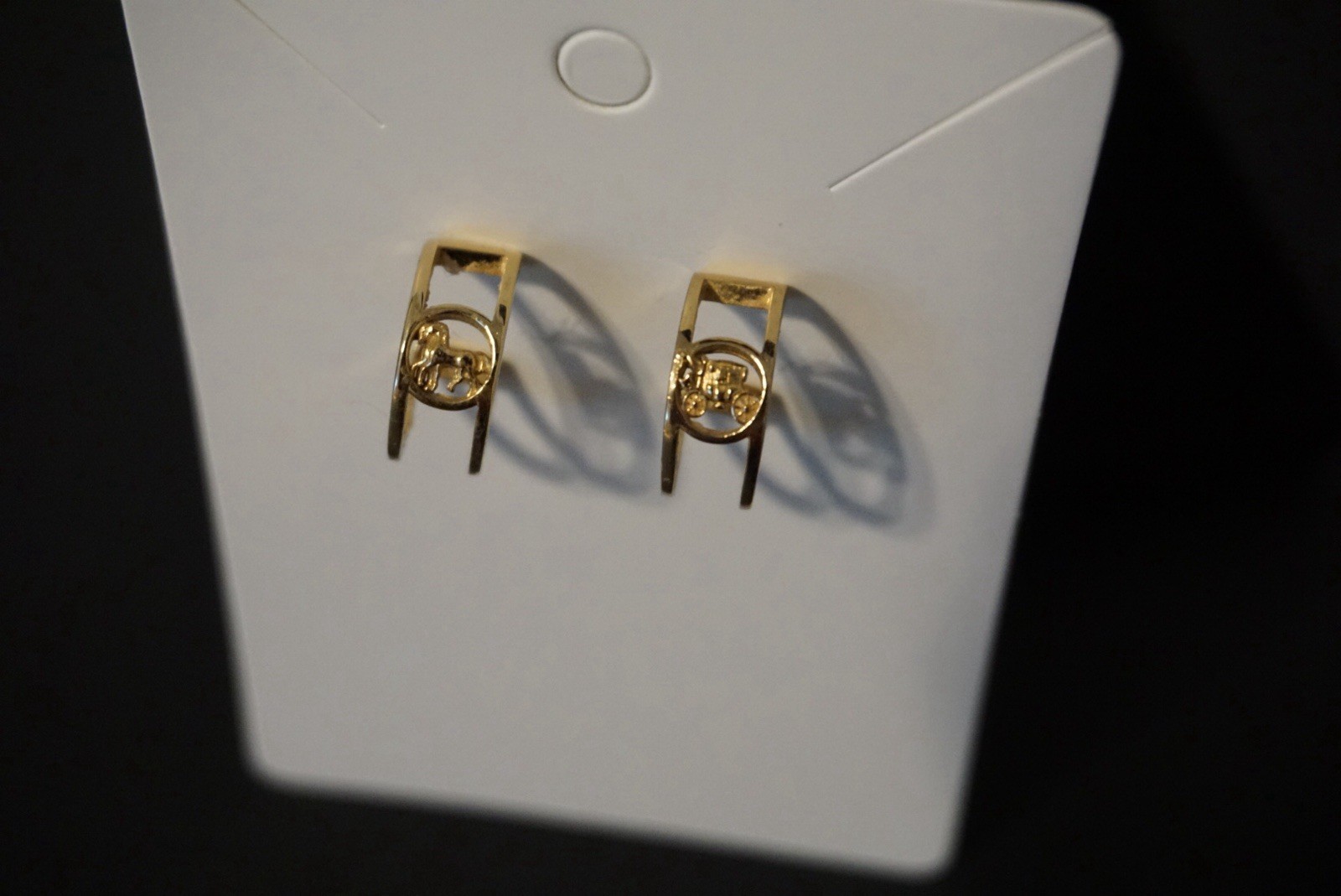 Signed Coach Horse And Carriage Gold Tone Hoop Earrings