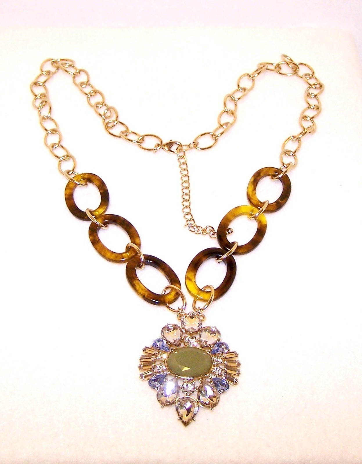APT. 9 Necklace NEW on Card ● Clear Blue Green Rhinestones Gold& Tortoise Links