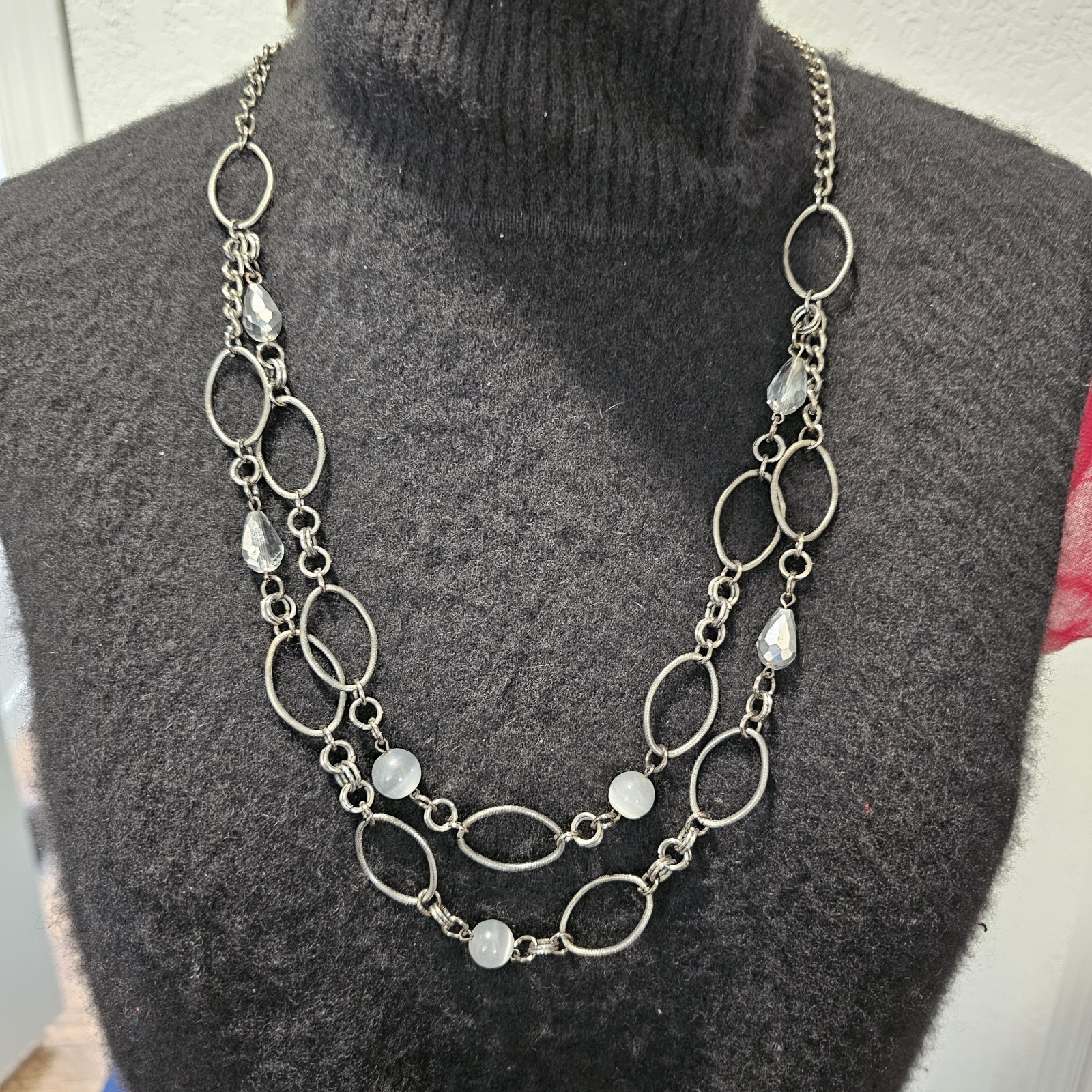 Silver Tone Layered Oval Link Necklace White Bead Teardrop Accent