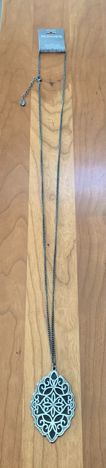 Howard’s Branded Long Chain w/ Pendant Necklace. New With Tag. #21462