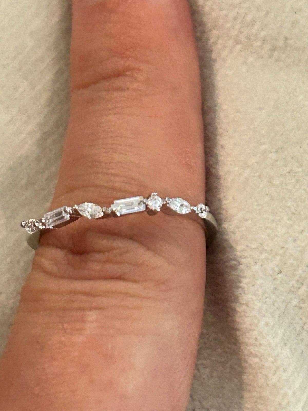 ring band sterling silver 925 beautiful unique size 0.97g a5 lot size 7.25