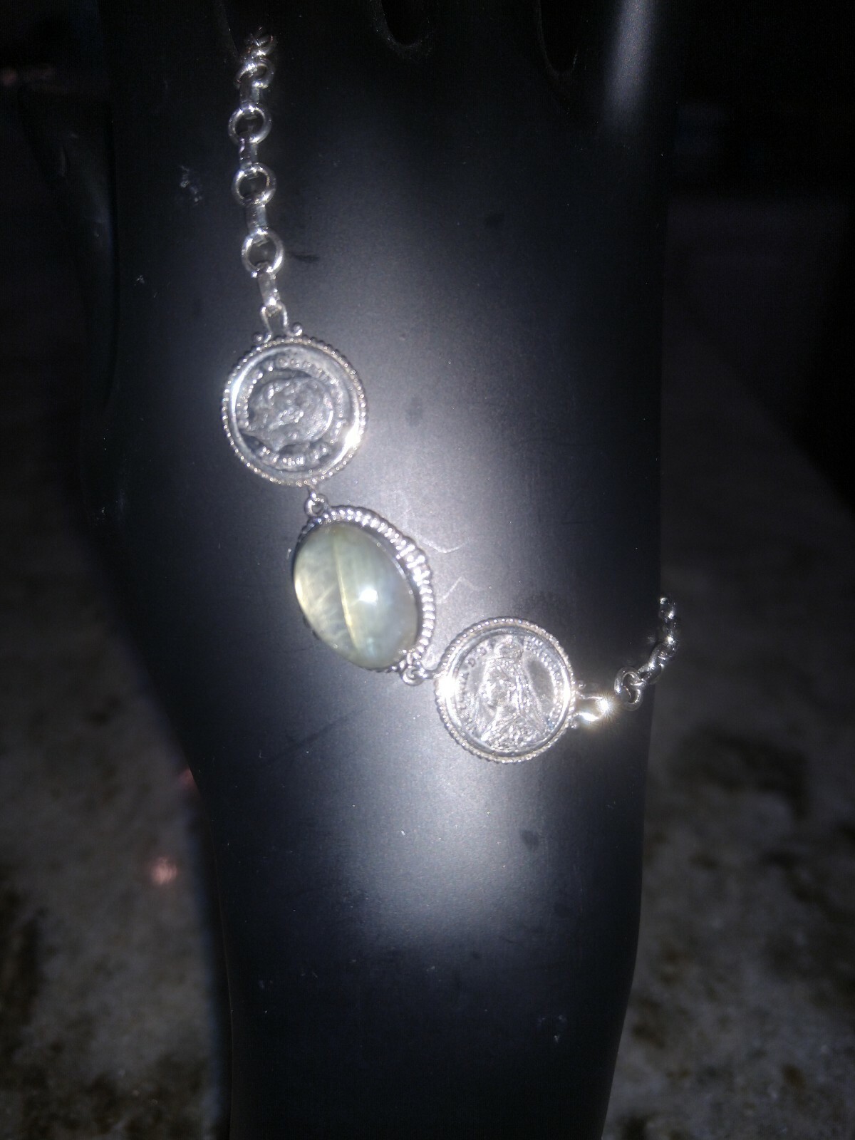 7.0 TCW Malagasy Labradorite&Coin Bracelet/SSilver (7.25 In) (9.85 gms Silver))