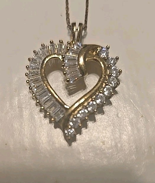 Women Heart Pendant Necklace Simulated Stone.
