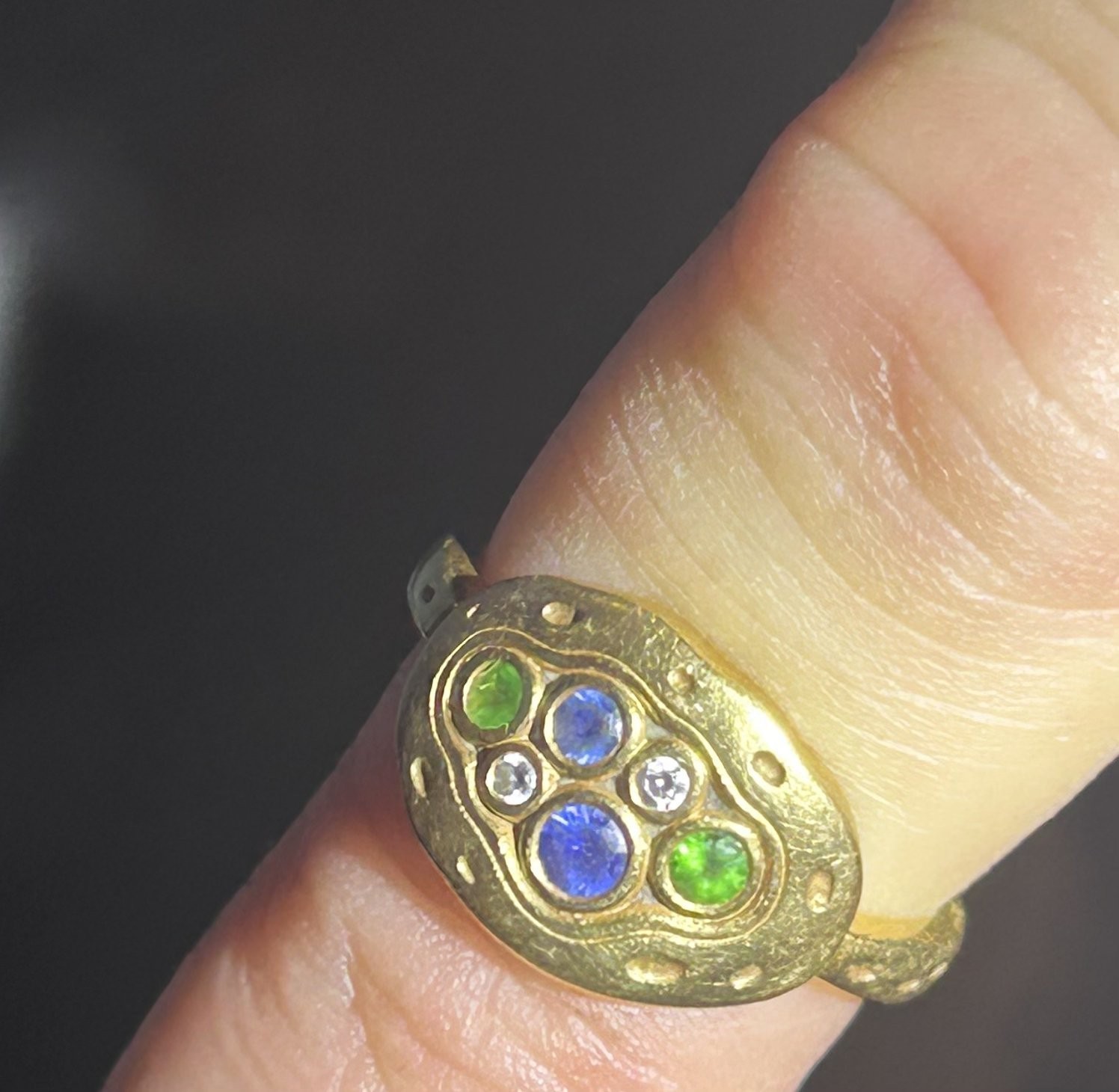 RARE Alex Sepkus Sapphire, diamond and tsavorites Little Pool 18k gold ring