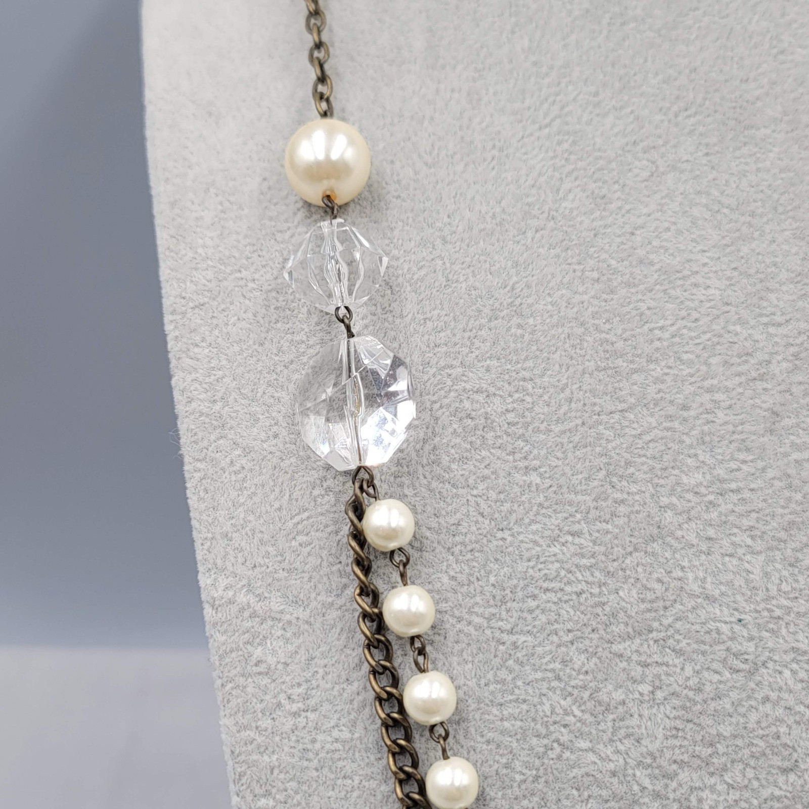 Embossed Metal Bird White Bead Necklace Bronze tone Chain 32″