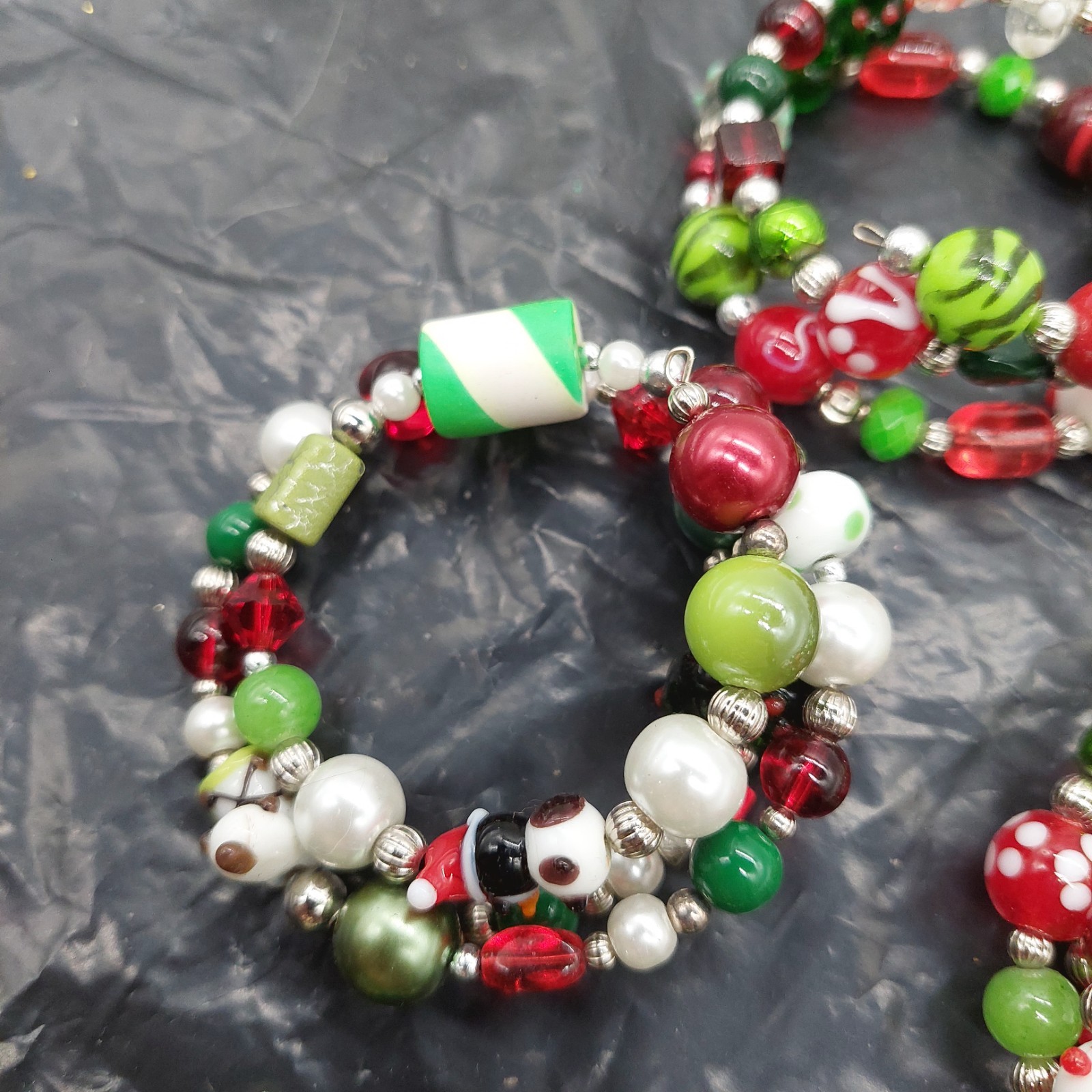 Christmas Multi-color Plastic Glass Bead Coil Stretch Bracelet Lot Of 5