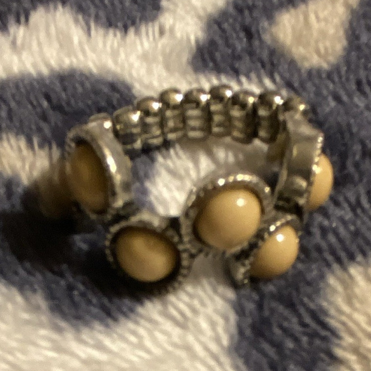 Silver Tone Metal Band Ring Size 7 Adjustable Round Cream Stone