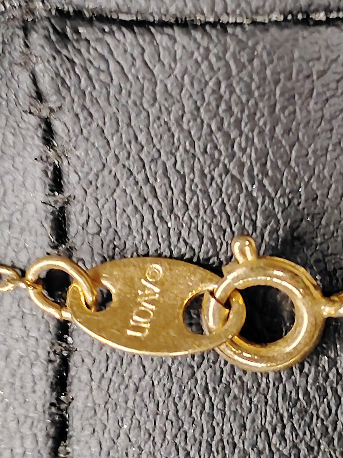 Avon Signed Gold Tone Scorpion Charm Pendant Necklace Clear Rhinestones